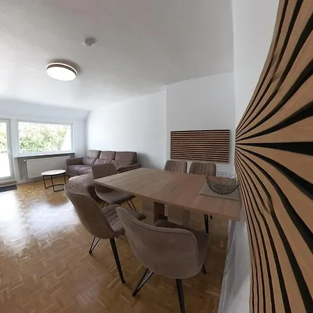 Gepflegte 3-zimmer-wohnung Am Schlossparkbad-mercedes Benz-atlas Elektronik-rheimetal Lejlighed