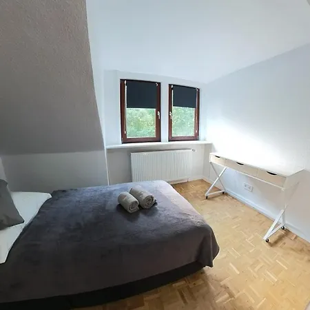 Gepflegte 3-zimmer-wohnung Am Schlossparkbad-mercedes Benz-atlas Elektronik-rheimetal Lejlighed Bremen