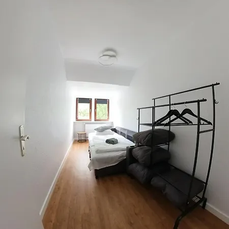 Gepflegte 3-zimmer-wohnung Am Schlossparkbad-mercedes Benz-atlas Elektronik-rheimetal Lejlighed *