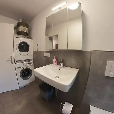 Gepflegte 3-zimmer-wohnung Am Schlossparkbad-mercedes Benz-atlas Elektronik-rheimetal Lejlighed Bremen