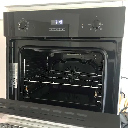 Gepflegte 3-zimmer-wohnung Am Schlossparkbad-mercedes Benz-atlas Elektronik-rheimetal Bremen